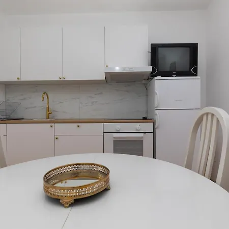 Apartment Petra *