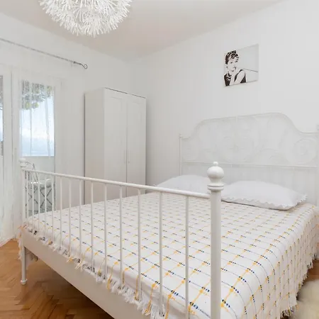 Petra Apartment